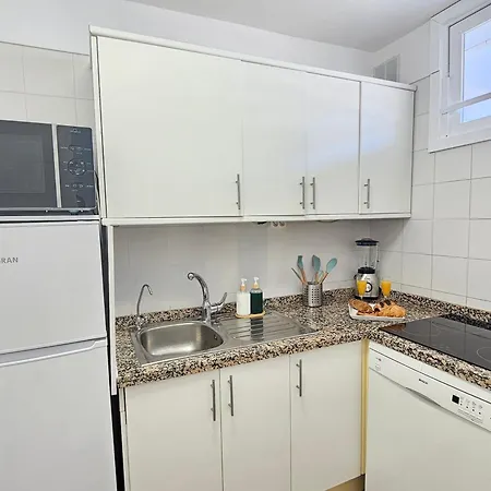 New Neverending Seaview Apartments, Achacay, Cristianos, Tenerife *