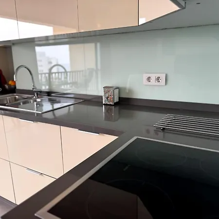 New Neverending Seaview Apartments, Achacay, Cristianos, Tenerife *