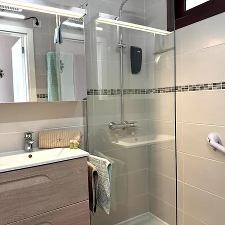 Apartamento New Neverending Seaview Apartments, Achacay, Cristianos, Tenerife *